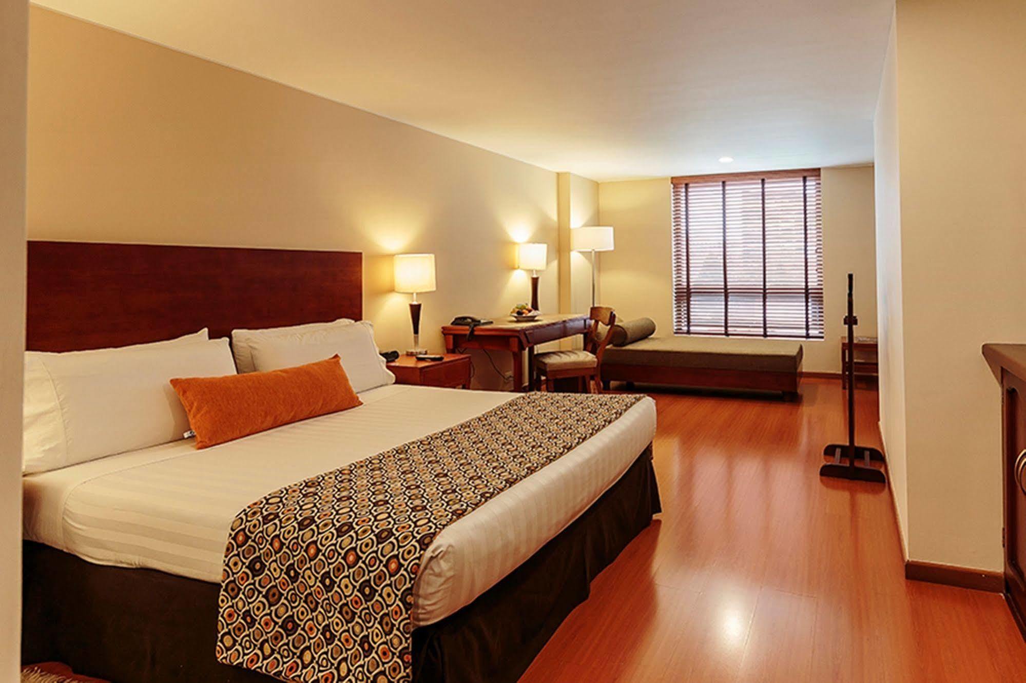 Hotel Estelar Suites Jones Bogota Exterior photo